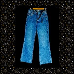 High- waist wide-leg jeans. Brand: Mango, Model: Ariadna